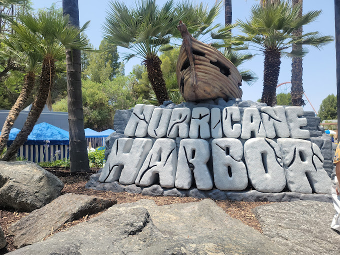 Six Flags Hurricane Harbor, Los Angeles